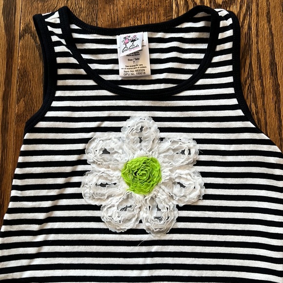 Adorable stripe and polka dot outfit - Picture 2 of 4